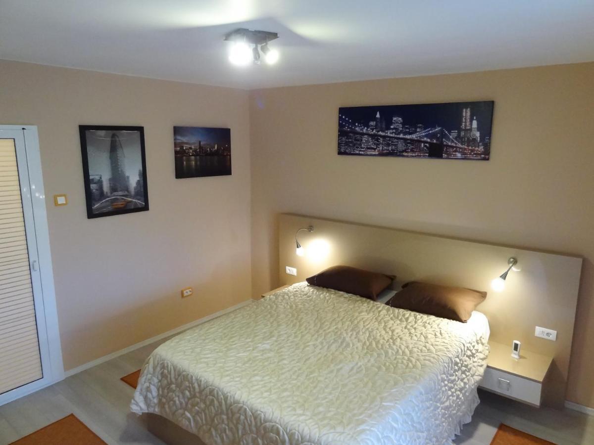 Lvc,Lac & Nyc Apartshotel Faleza Galaţi Dış mekan fotoğraf